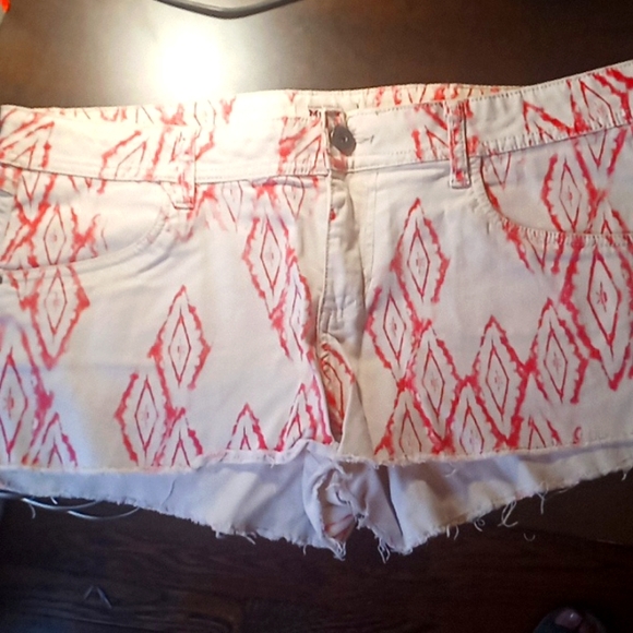 Mudd Shorts - Picture 2 of 4